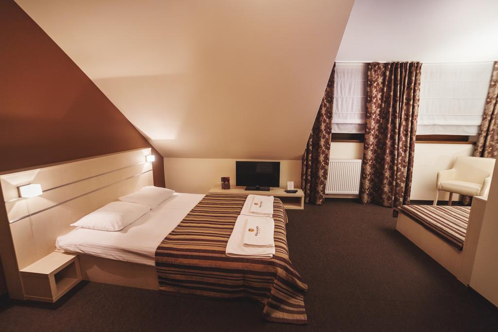 Biala Akacja Resort & Business Prudnik Quarto foto